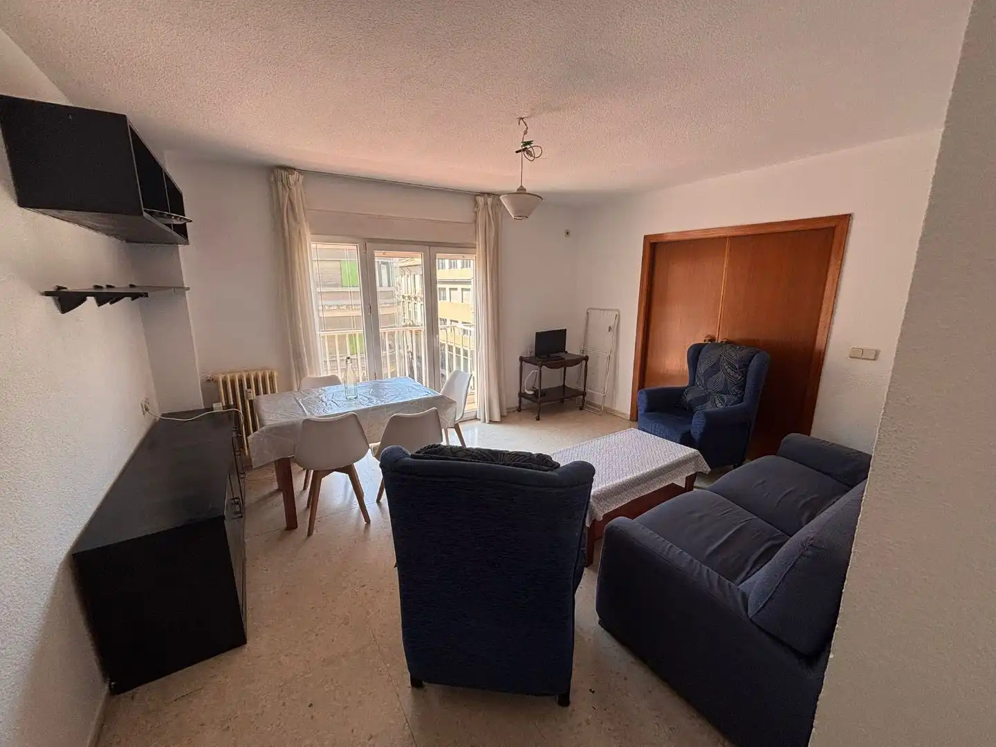 Living room of Flat for rent in  Granada Capital  with Balcony