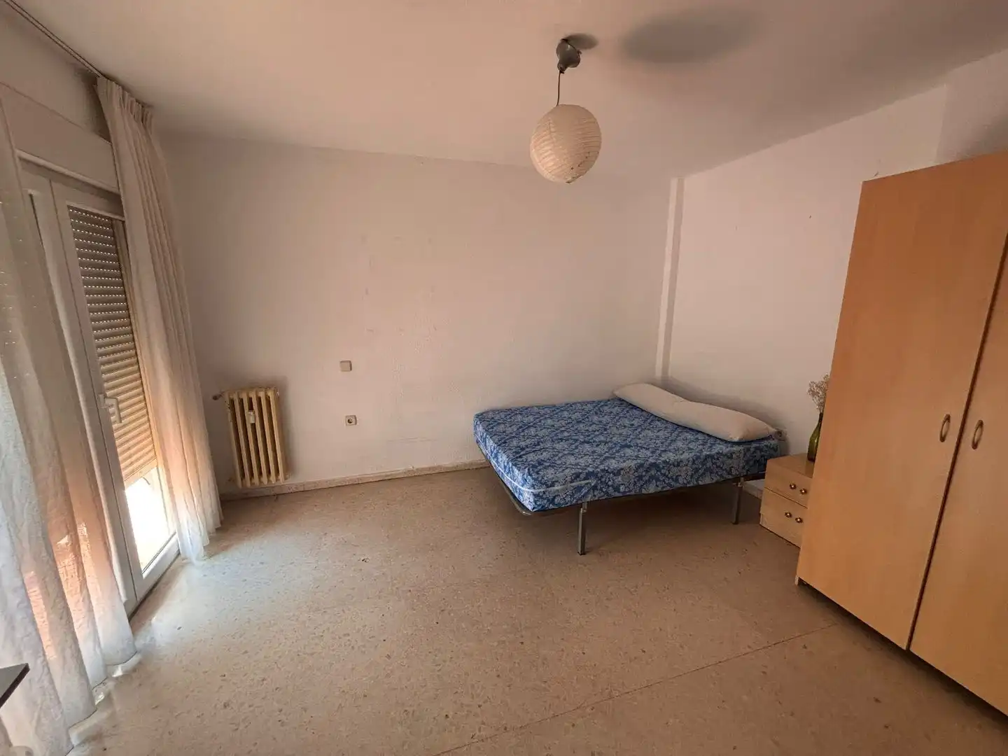 Bedroom of Flat for rent in  Granada Capital  with Balcony