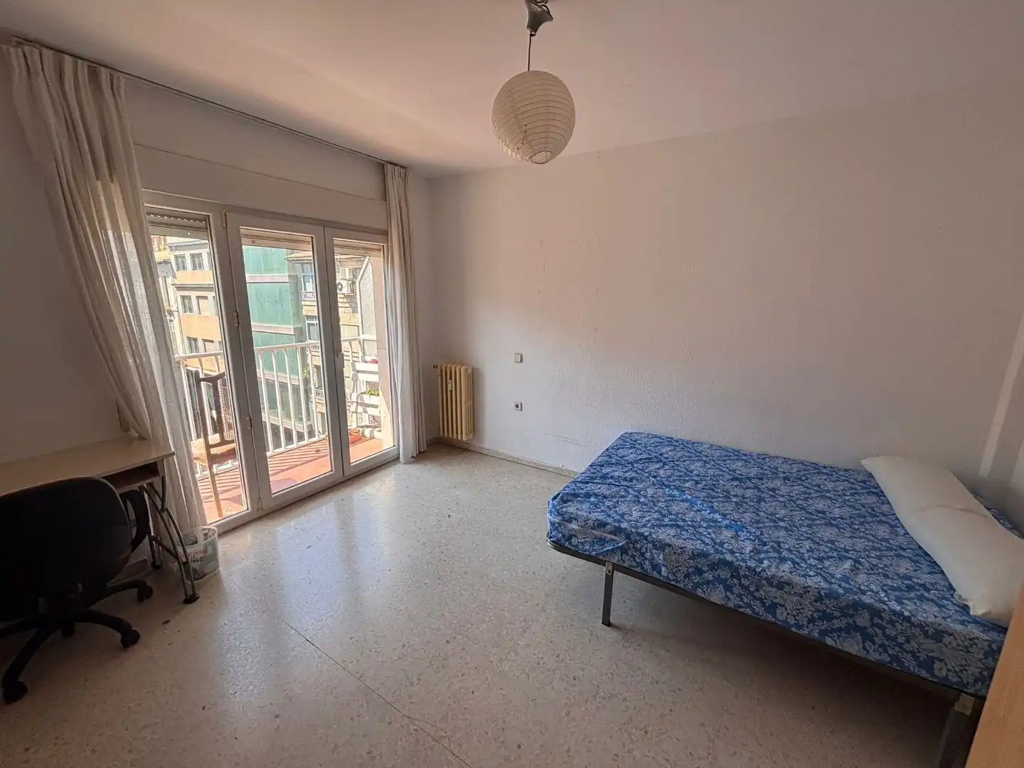 Bedroom of Flat for rent in  Granada Capital  with Balcony