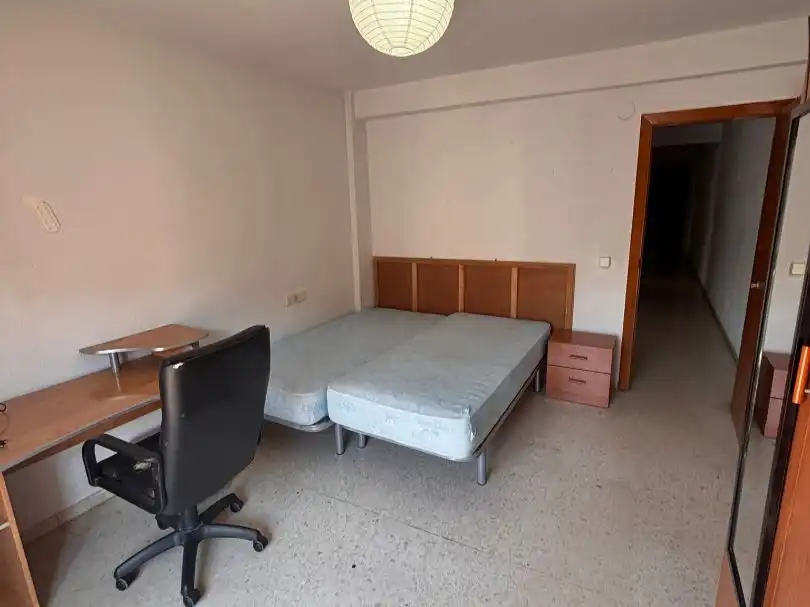 Bedroom of Flat for rent in  Granada Capital  with Balcony