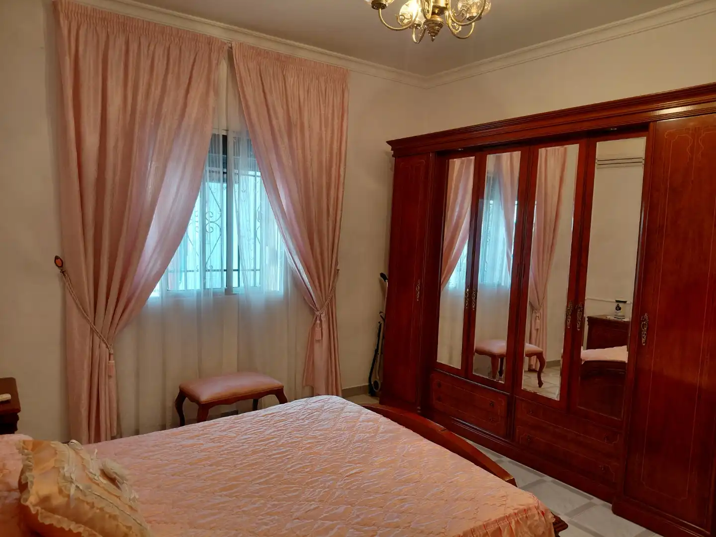 Casa adosada en venta en Calle Escuelas, 3, Castro del Río Habitación de Casa adosada en venta en Castro del Río con Aire acondicionado, Calefacción y Trastero
