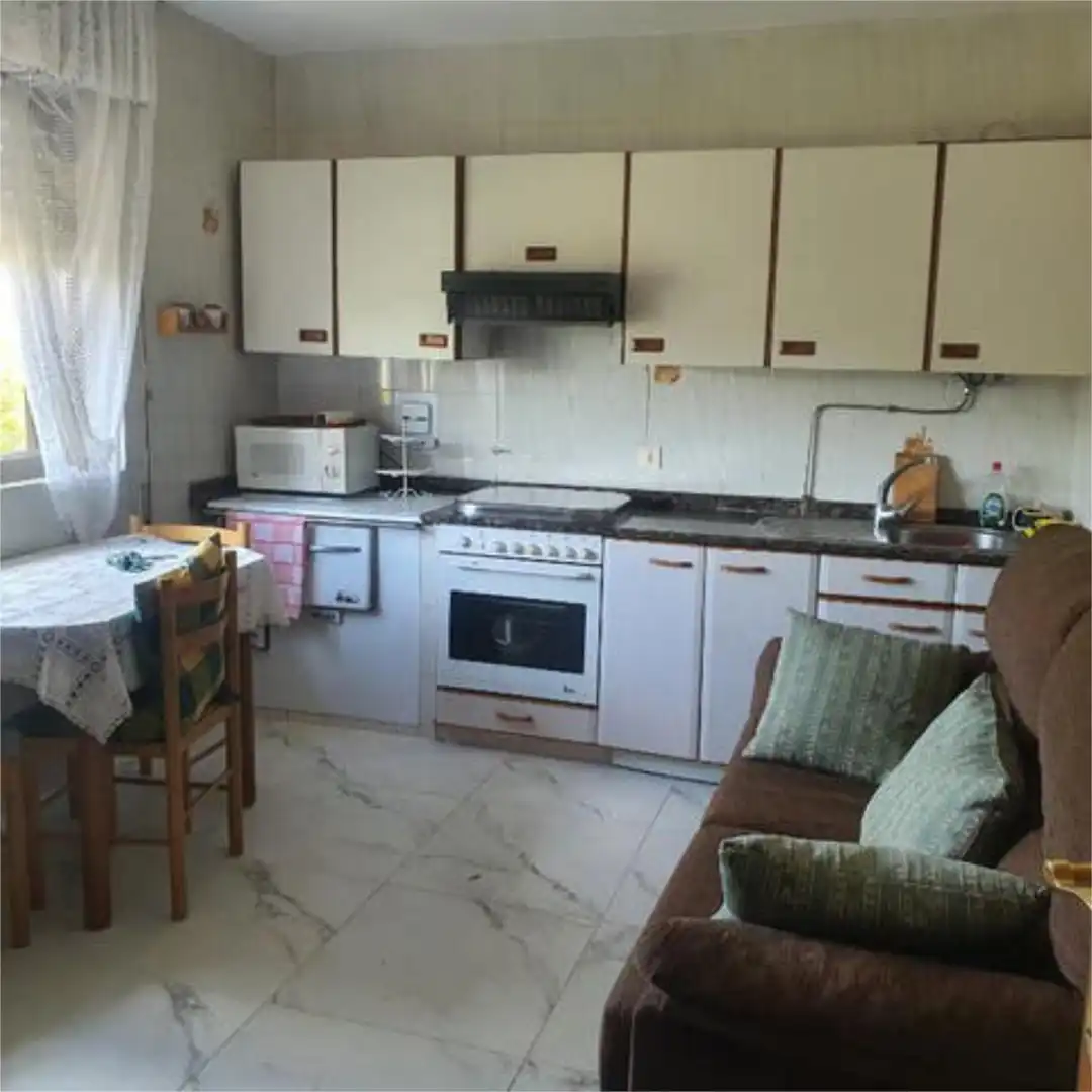 Cocina de Casa adosada de alquiler en Sotresgudo con Calefacción, Jardín privado y Terraza