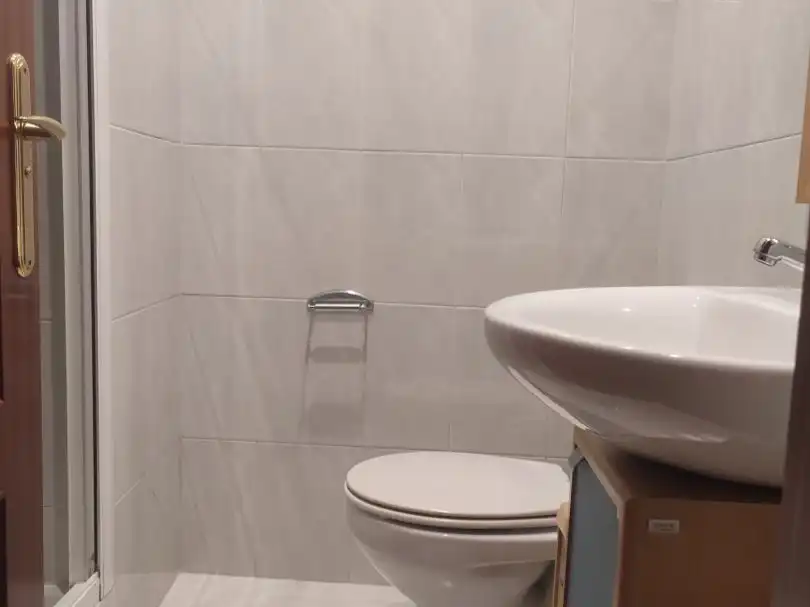 Flat for rent in Avenida de Ramón Nieto, 164, Lavadores Bathroom of Flat for rent in Vigo with Air Conditioner, Heating and Parquet flooring