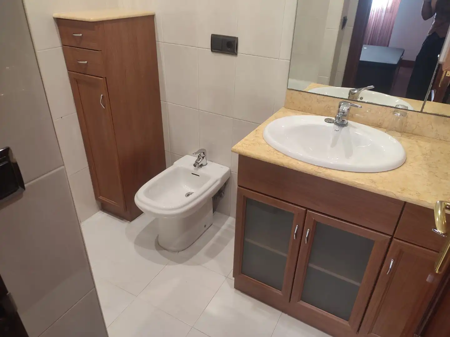 Flat for rent in Avenida de Ramón Nieto, 164, Lavadores Bathroom of Flat for rent in Vigo with Air Conditioner, Heating and Parquet flooring