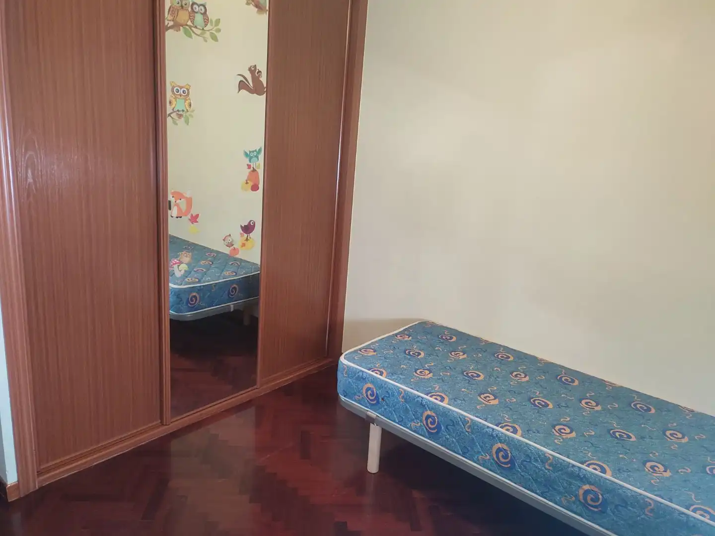 Flat for rent in Avenida de Ramón Nieto, 164, Lavadores Bedroom of Flat for rent in Vigo with Air Conditioner, Heating and Parquet flooring