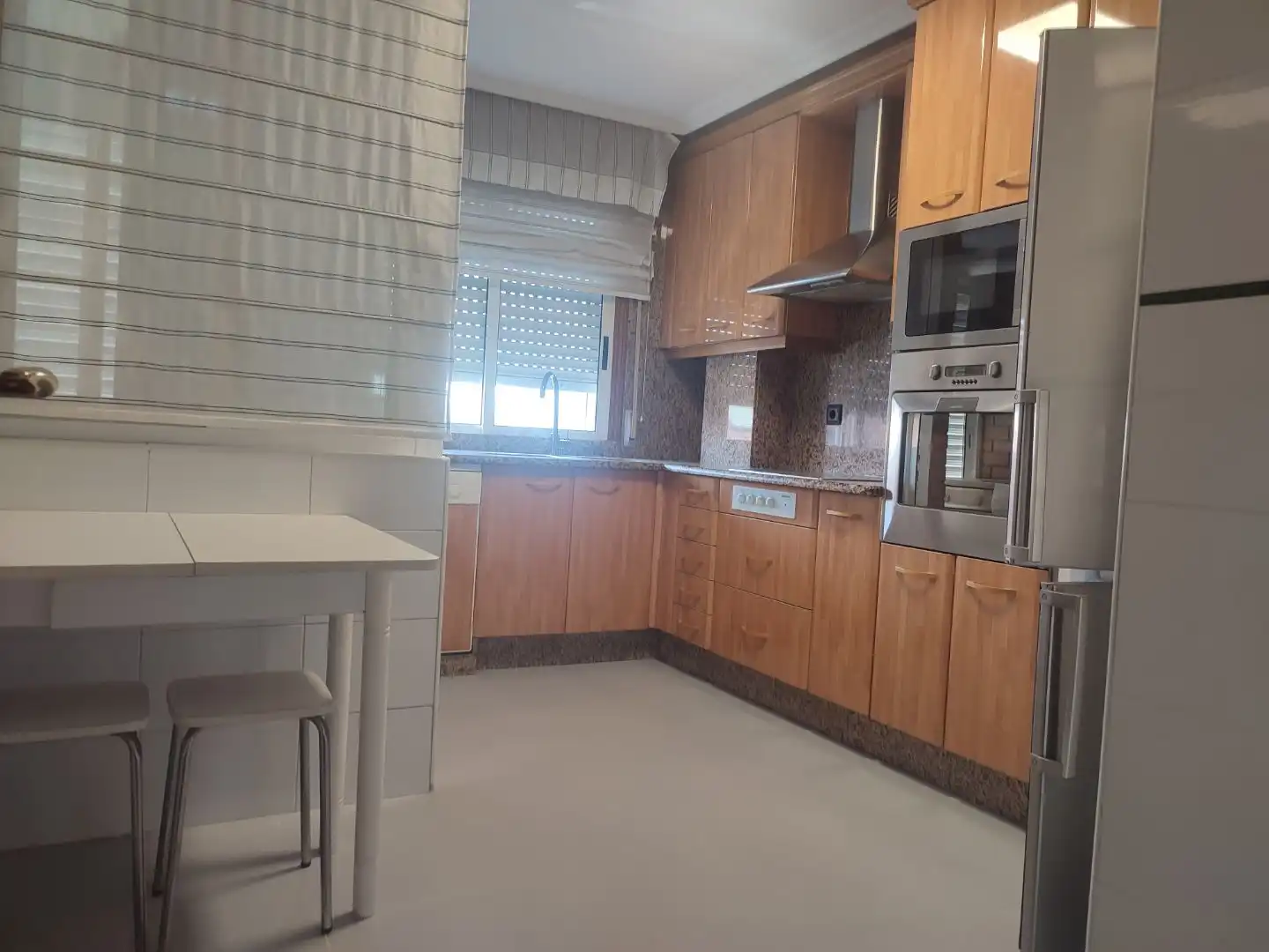 Flat for rent in Avenida de Ramón Nieto, 164, Lavadores Kitchen of Flat for rent in Vigo with Air Conditioner, Heating and Parquet flooring