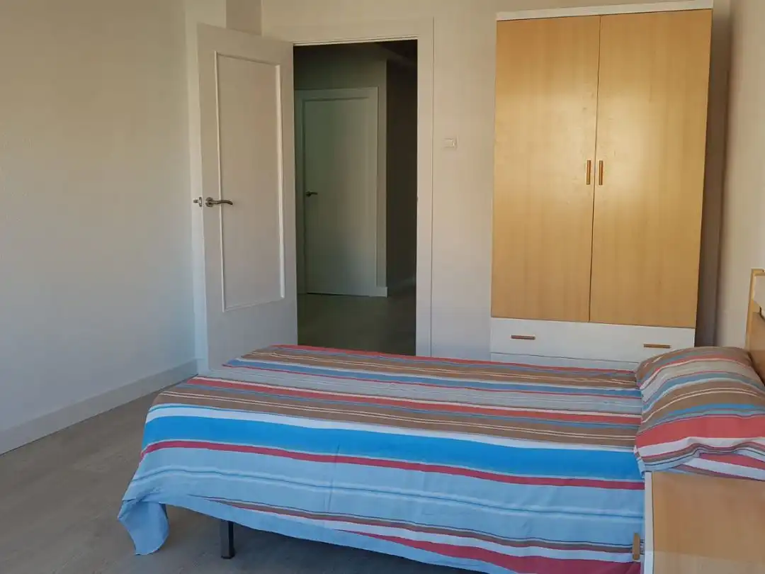 Pis de lloguer a Calle de la Gloria, 18, San Juan Dormitori de Pis de lloguer en Murcia amb Parquet, Moblat i Balcó