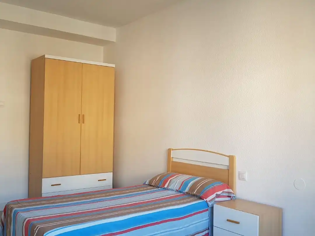 Pis de lloguer a Calle de la Gloria, 18, San Juan Dormitori de Pis de lloguer en Murcia amb Parquet, Moblat i Balcó