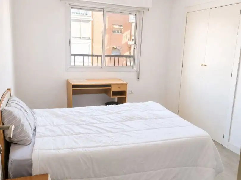 Pis de lloguer a Calle de la Gloria, 18, San Juan Dormitori de Pis de lloguer en Murcia amb Parquet, Moblat i Balcó