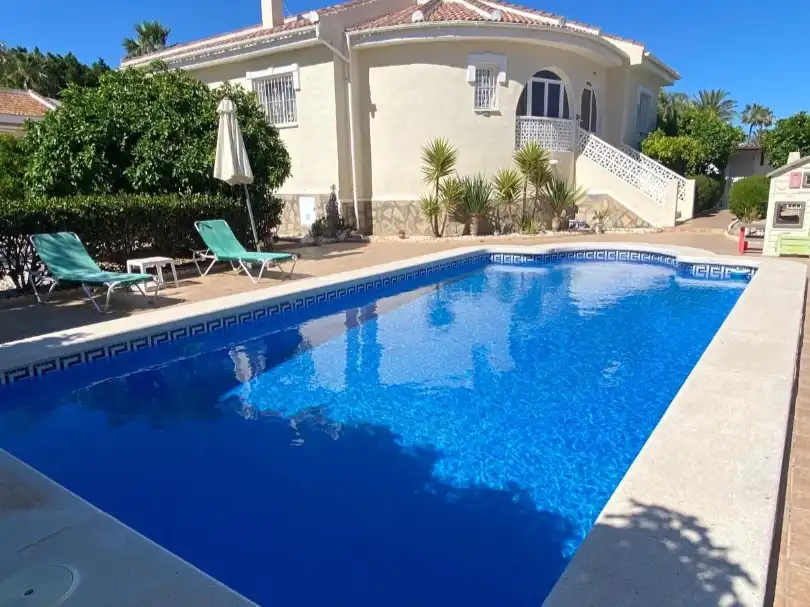 Casa o xalet en venda a Calle Zaragoza, 4, Doña Pepa Piscina de Casa o xalet en venda en Rojales