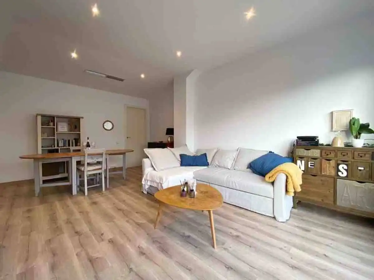 Living room of Flat for rent in Barcelona  with Air Conditioner, Heating and Parquet flooring