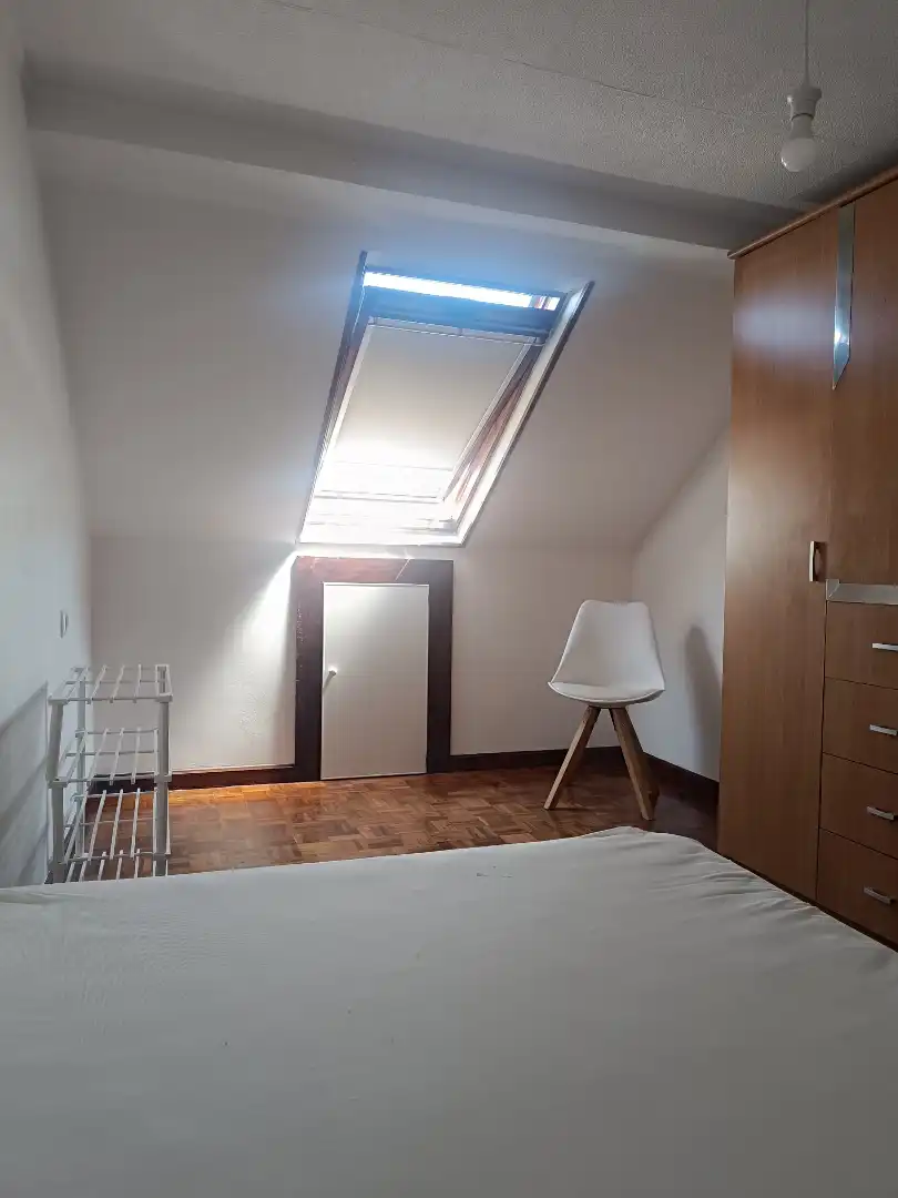 Flat for rent in Rúa Falperra, 7, Falperra - Santa Lucía Bedroom of Flat for rent in A Coruña Capital with Furnished, Washing machine and Microwave