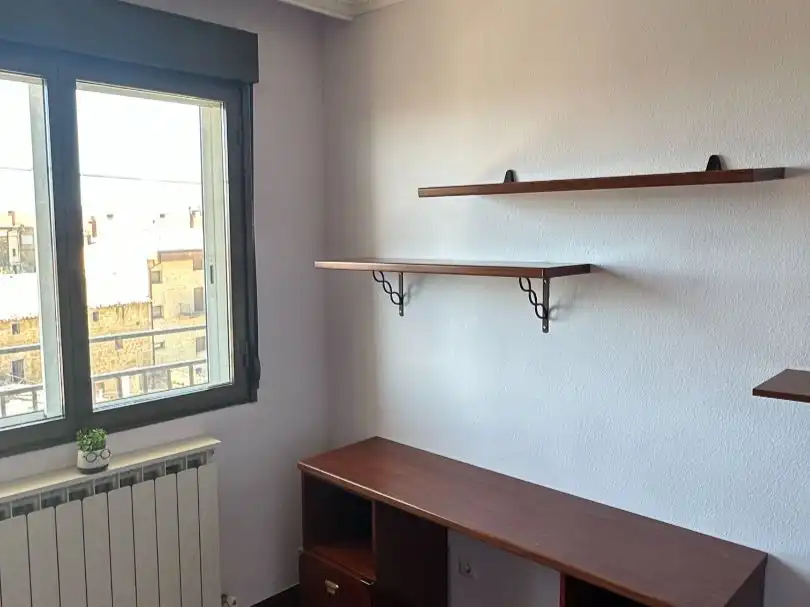 Pis en venda a Marrate Kalea, 2, Labastida / Bastida Dormitori de Pis en venda en Labastida / Bastida amb Aire condicionat, Calefacció i Terrassa