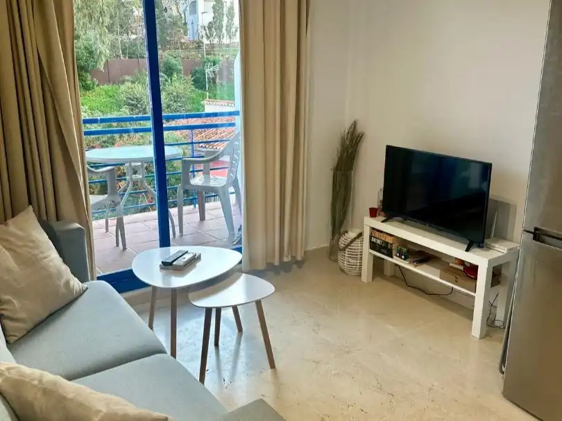 Pis en venda a Calle Torrealmádena, 3, Benalmádena Sala d'estar de Pis en venda en Benalmádena amb Aire condicionat, Terrassa i Piscina