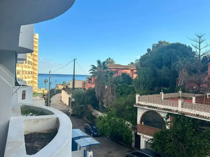 Pis en venda a Calle Torrealmádena, 3, Benalmádena Vista exterior de Pis en venda en Benalmádena amb Aire condicionat, Terrassa i Piscina