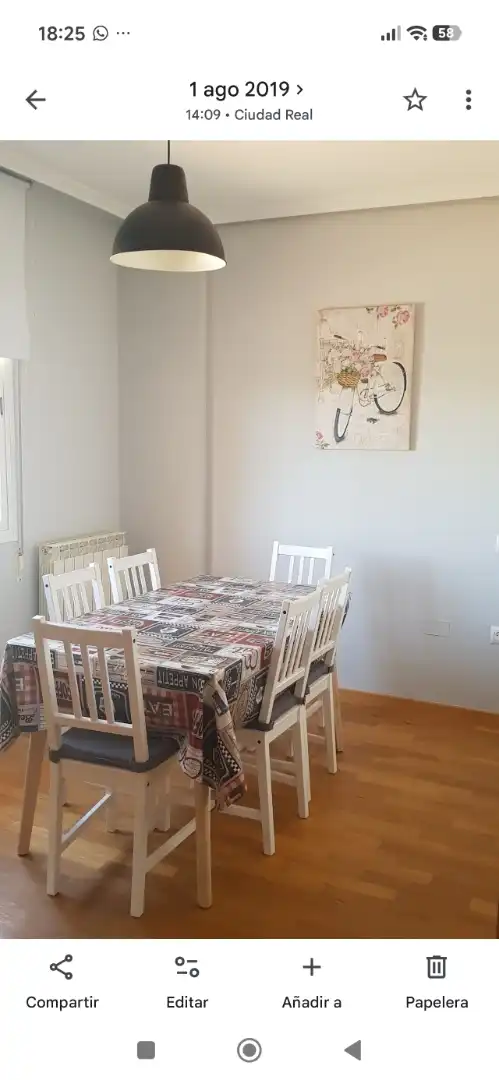 Flat for rent in Calle Júpiter, 10, La Guija Dining room of Flat for rent in Ciudad Real with Air Conditioner, Heating and Parquet flooring