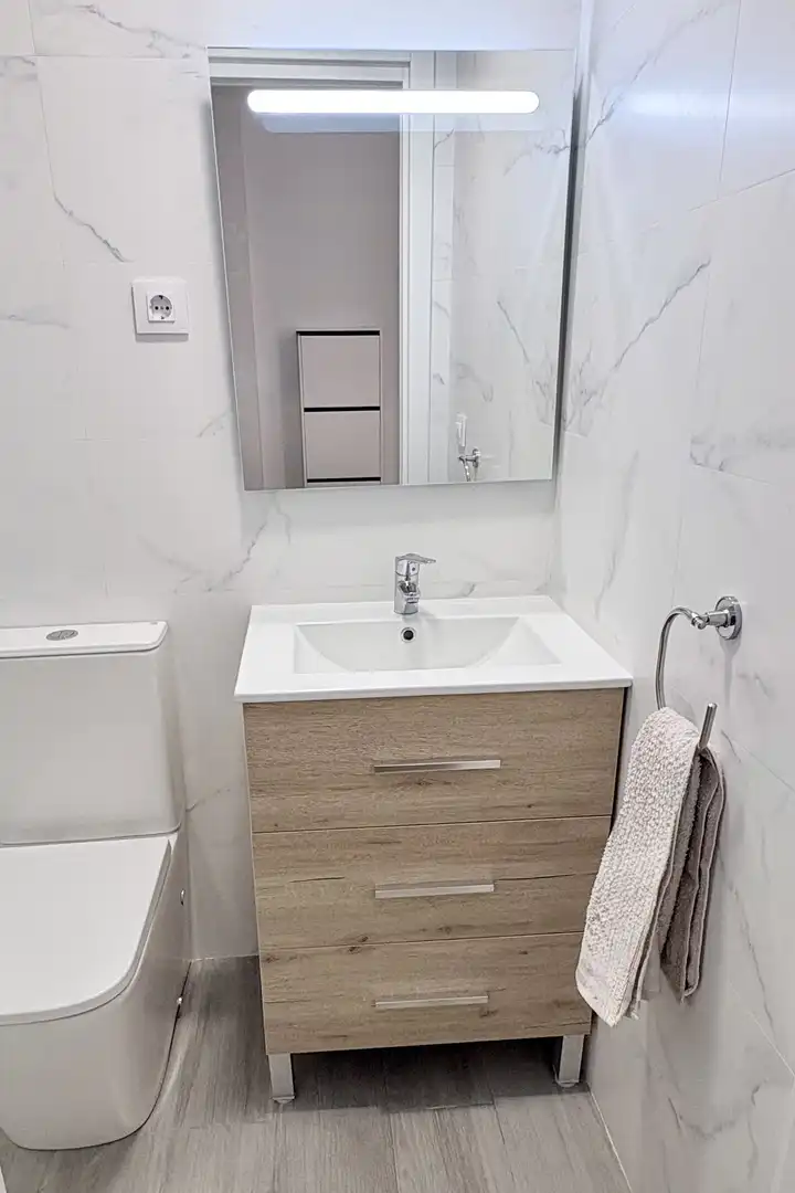Loft en venda a Avenida del Puente Cultural, 3, San Sebastián de los Reyes Bany de Loft en venda en San Sebastián de los Reyes amb Aire condicionat