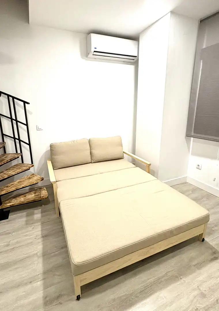 Loft en venda a Avenida del Puente Cultural, 3, San Sebastián de los Reyes Dormitori de Loft en venda en San Sebastián de los Reyes amb Aire condicionat