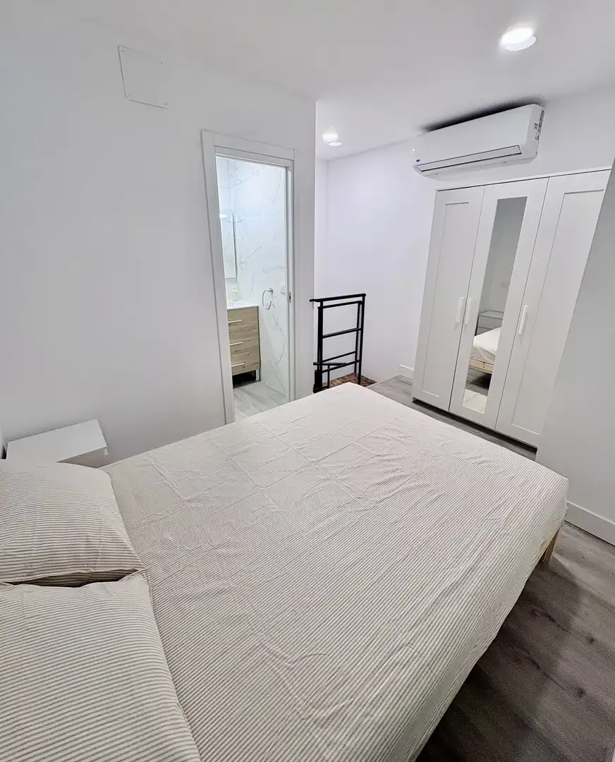 Estudio en venta en Avenida del Puente Cultural, 3, Dehesa Vieja - Puente Cultural Habitación de Estudio en venta en San Sebastián de los Reyes con Aire acondicionado