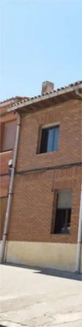 Vista exterior de Casa o xalet en venda en Becerril de Campos amb Calefacció, Jardí privat i Terrassa