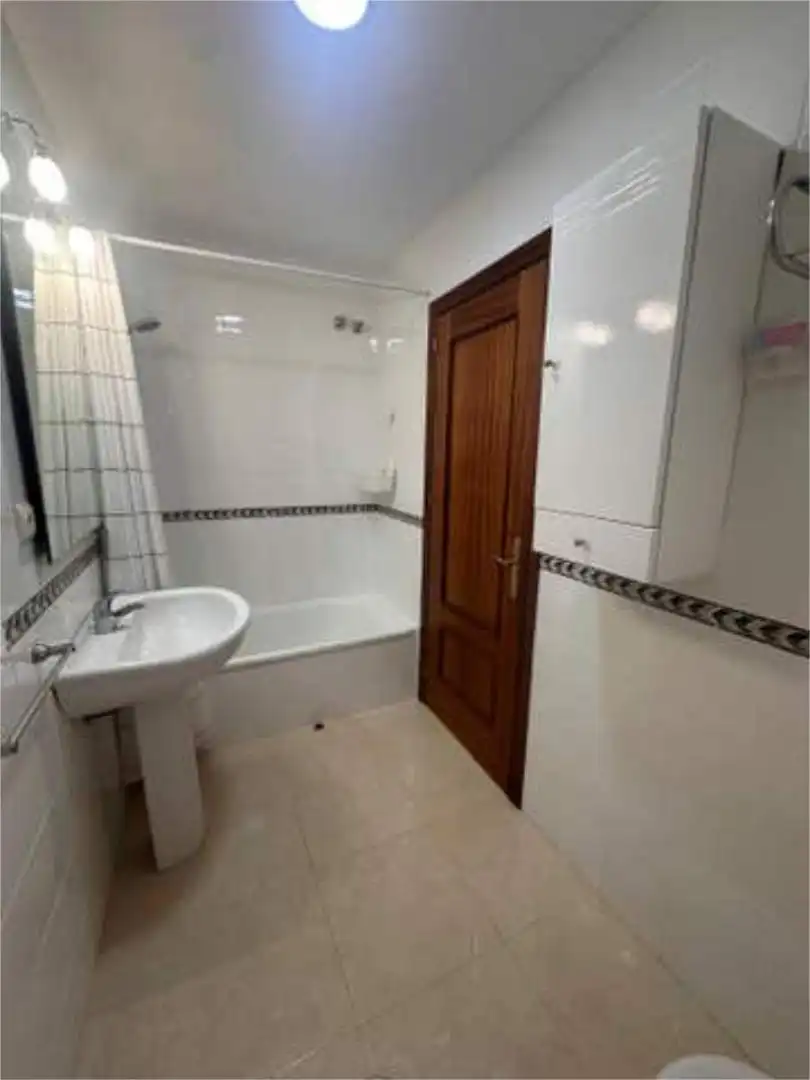 Apartments for rent in Fuentebravía Bathroom of Apartments for rent in El Puerto de Santa María with Terrace and Furnished