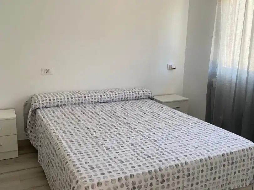 Pis en venda a Rúa Roda, 14, Camariñas Dormitori de Pis en venda en Camariñas amb Calefacció, Moblat i Balcó