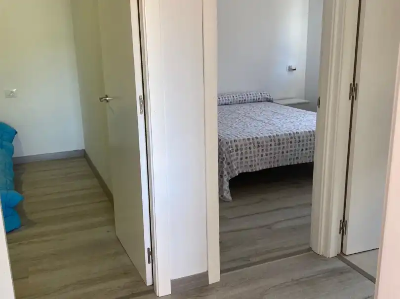 Pis en venda a Rúa Roda, 14, Camariñas Dormitori de Pis en venda en Camariñas amb Calefacció, Moblat i Balcó