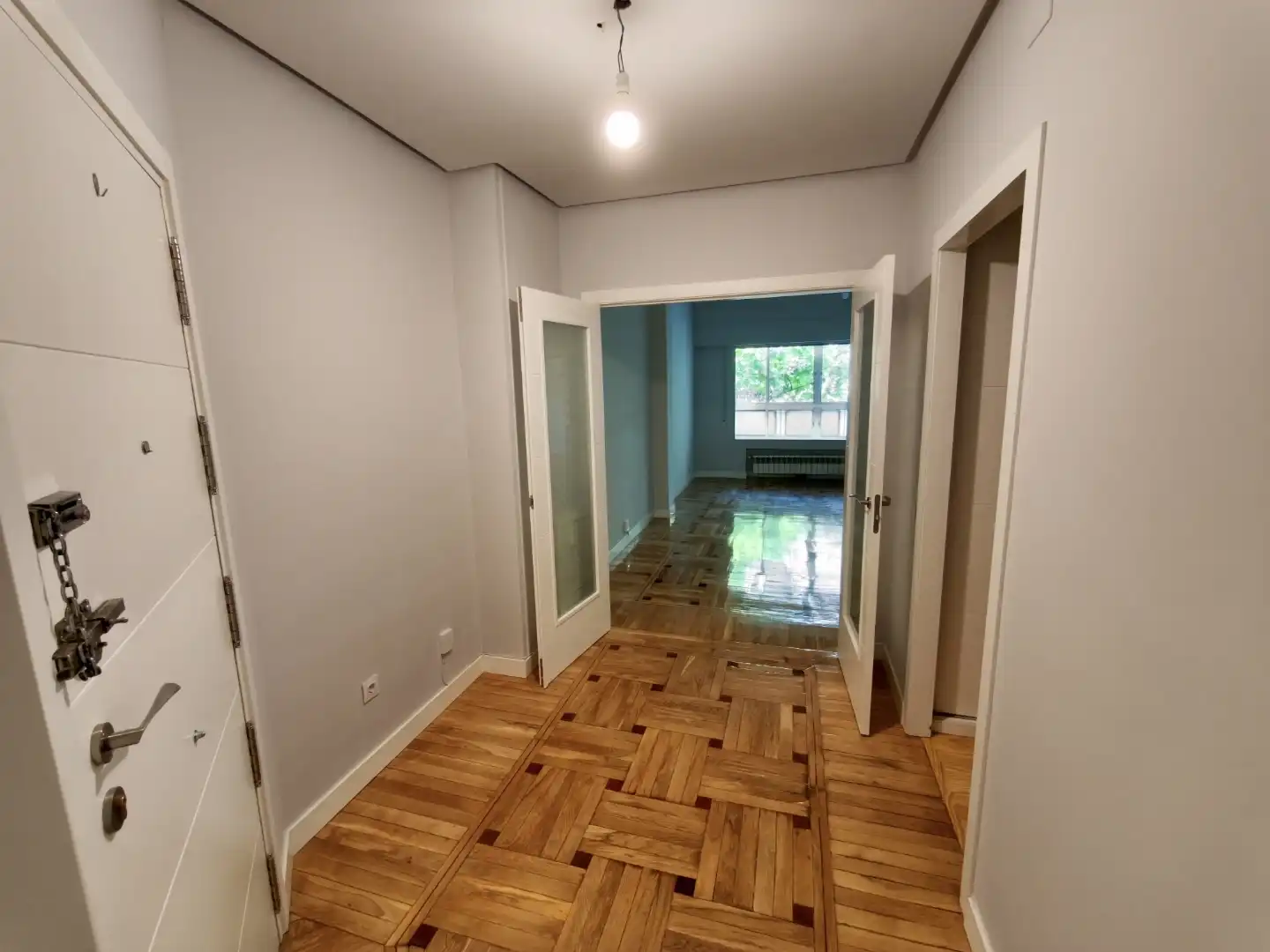 Flat for rent in  Madrid Capital  with Air Conditioner and Terrace