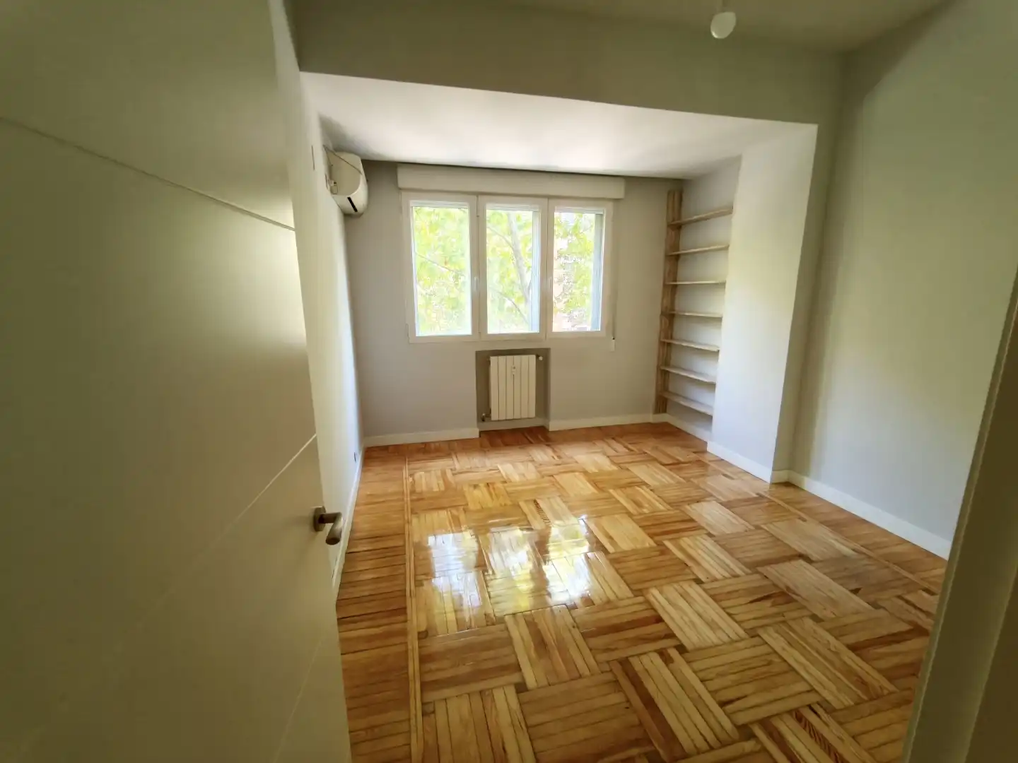 Bedroom of Flat for rent in  Madrid Capital  with Air Conditioner and Terrace