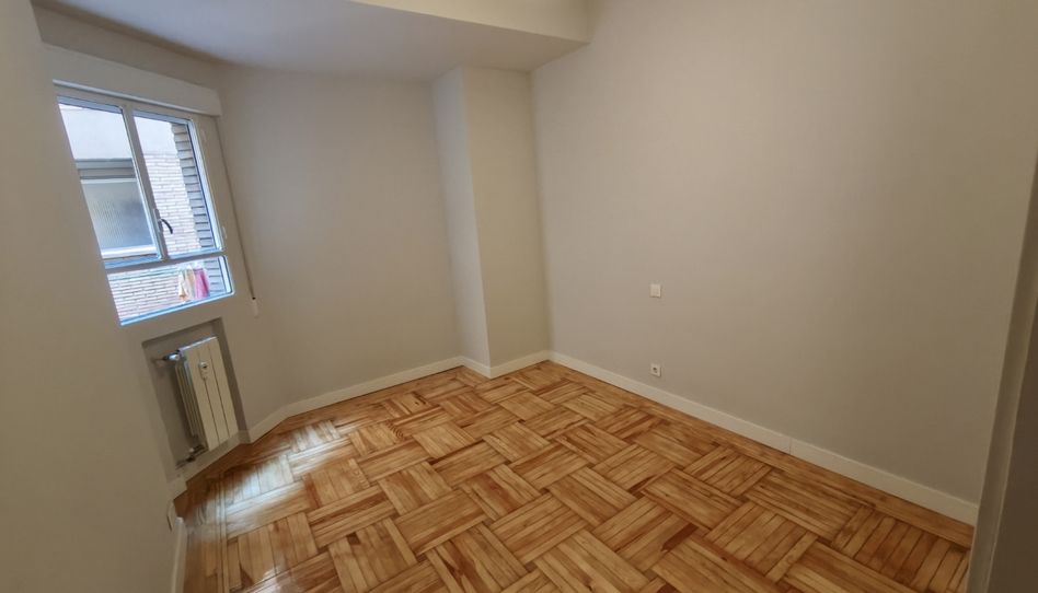 Flat for rent in Paseo de la Reina Cristina, 24, Pacífico, Madrid Capital - image 1 Photo 1 of Flat for rent in Paseo de la Reina Cristina, 24, Pacífico, Madrid Capital