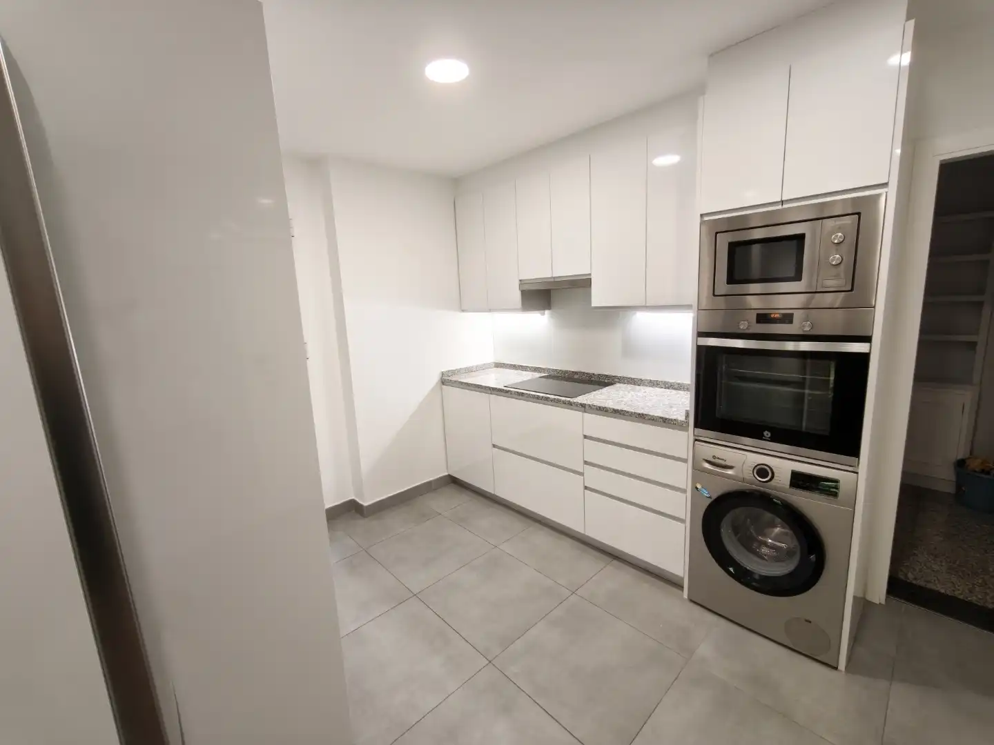 Kitchen of Flat for rent in  Madrid Capital  with Air Conditioner and Terrace