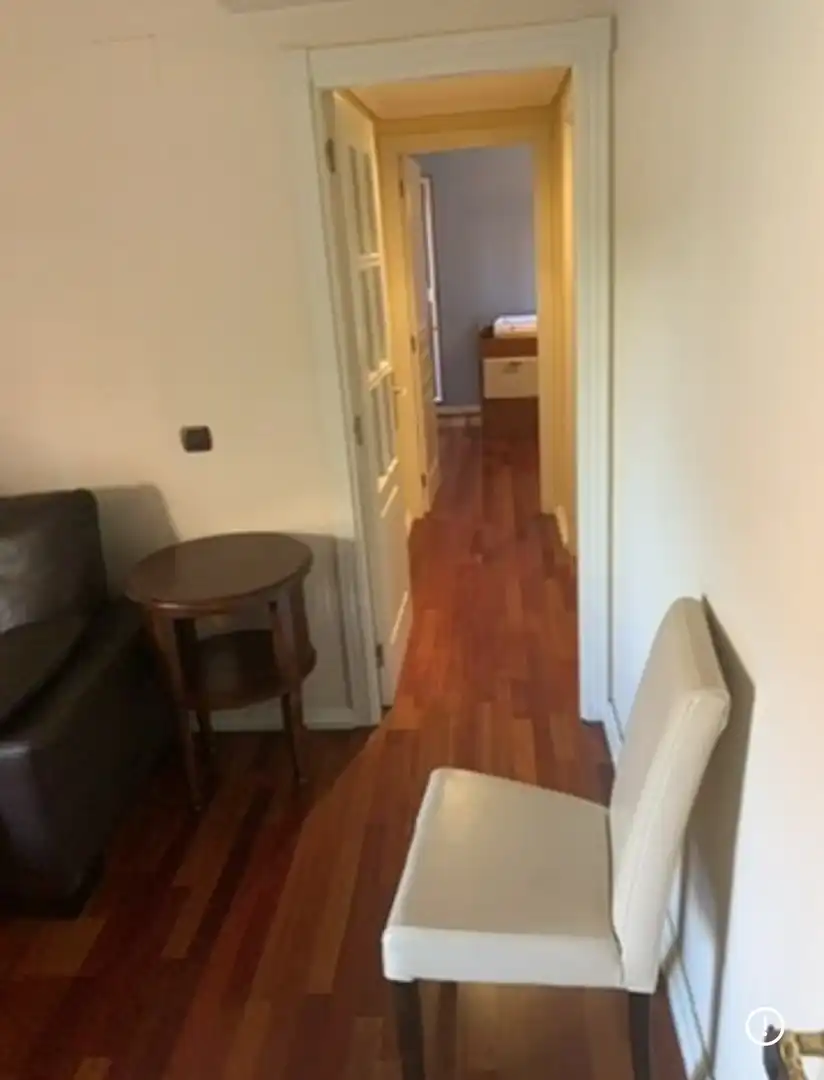 Pis de lloguer a Calle Cueva de Menga, 3, Urbadiez - Entrepuentes Pis de lloguer en Sevilla amb Aire condicionat, Calefacció i Jardí privat