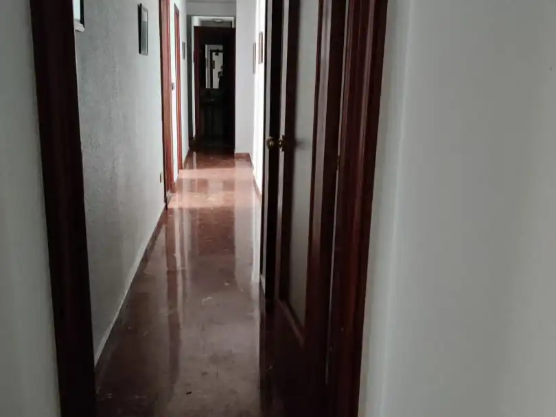 Habitació a Avenida de Andalucía, 43, Hospital Pis per a compartir en Jaén amb Aire condicionat, Calefacció i Terrassa