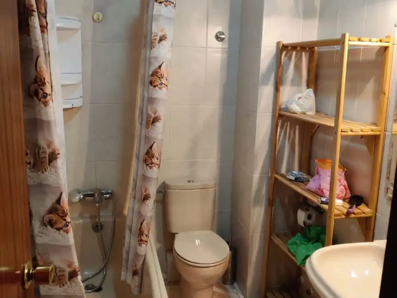Habitació a Avenida de Andalucía, 43, Hospital Bany de Pis per a compartir en Jaén amb Aire condicionat, Calefacció i Terrassa