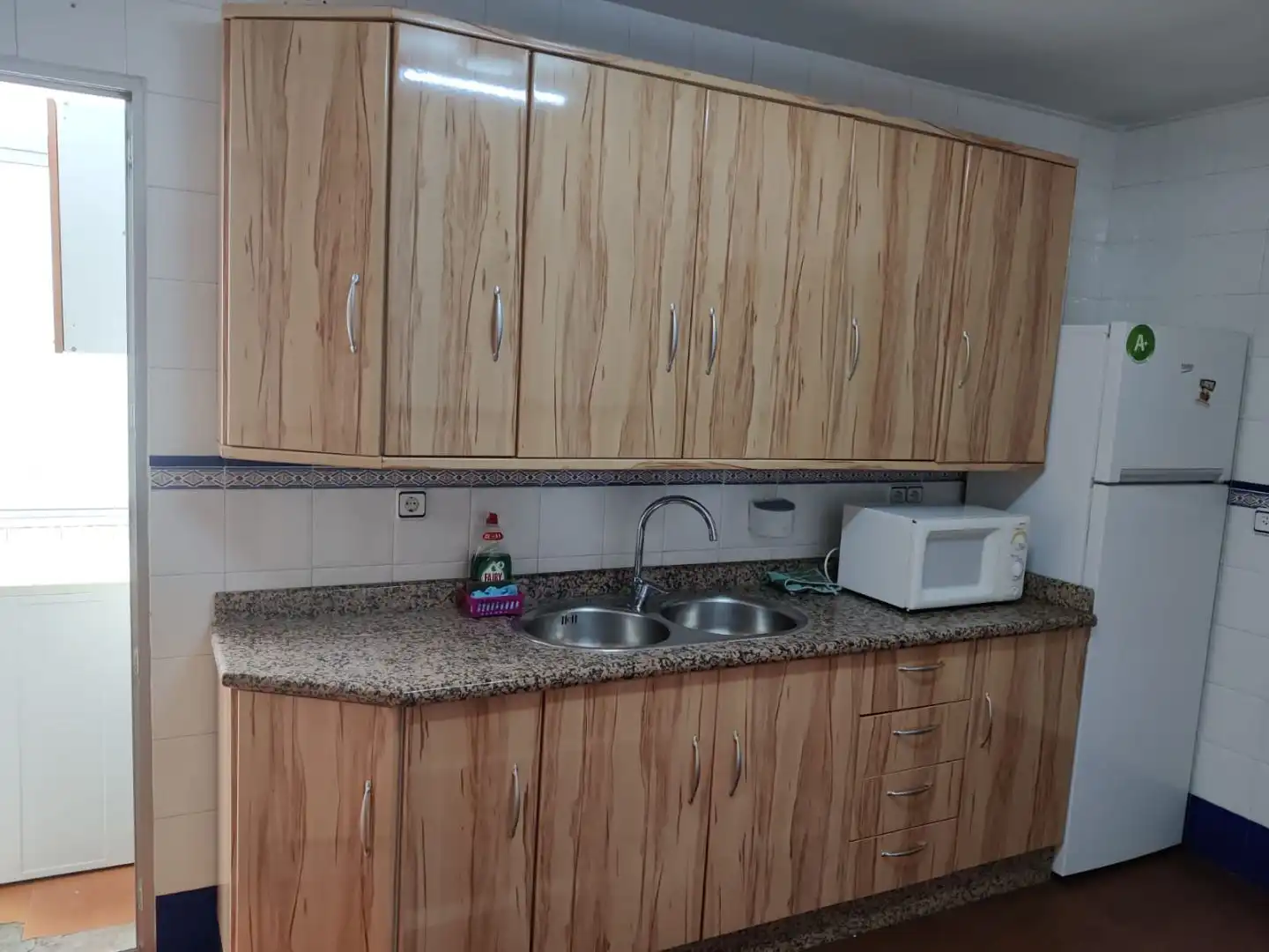 Habitació a Avenida de Andalucía, 43, Hospital Cuina de Pis per a compartir en Jaén amb Aire condicionat, Calefacció i Terrassa