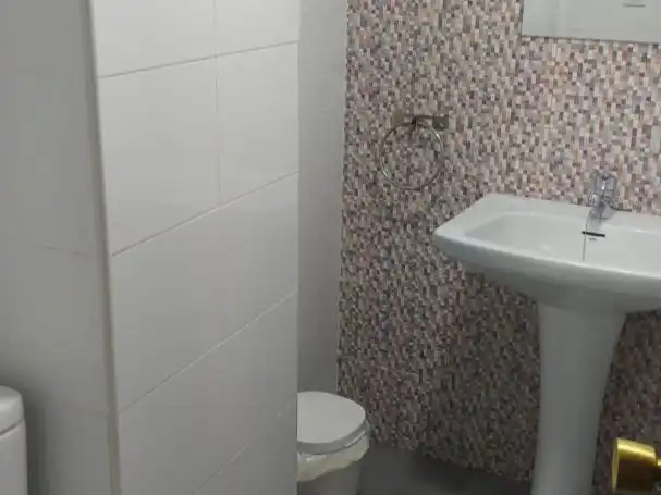 Flat for rent in Calle El Cisne, 6, Sta. Marina - San Andrés - San Pablo - San Lorenzo Bathroom of Flat for rent in Córdoba with Air Conditioner and Furnished