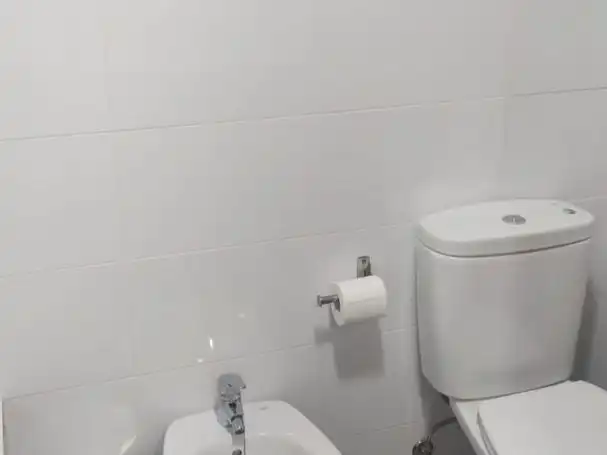 Flat for rent in Calle El Cisne, 6, Sta. Marina - San Andrés - San Pablo - San Lorenzo Bathroom of Flat for rent in Córdoba with Air Conditioner and Furnished