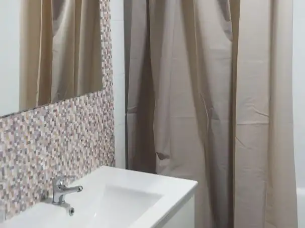 Flat for rent in Calle El Cisne, 6, Sta. Marina - San Andrés - San Pablo - San Lorenzo Bathroom of Flat for rent in Córdoba with Air Conditioner and Furnished