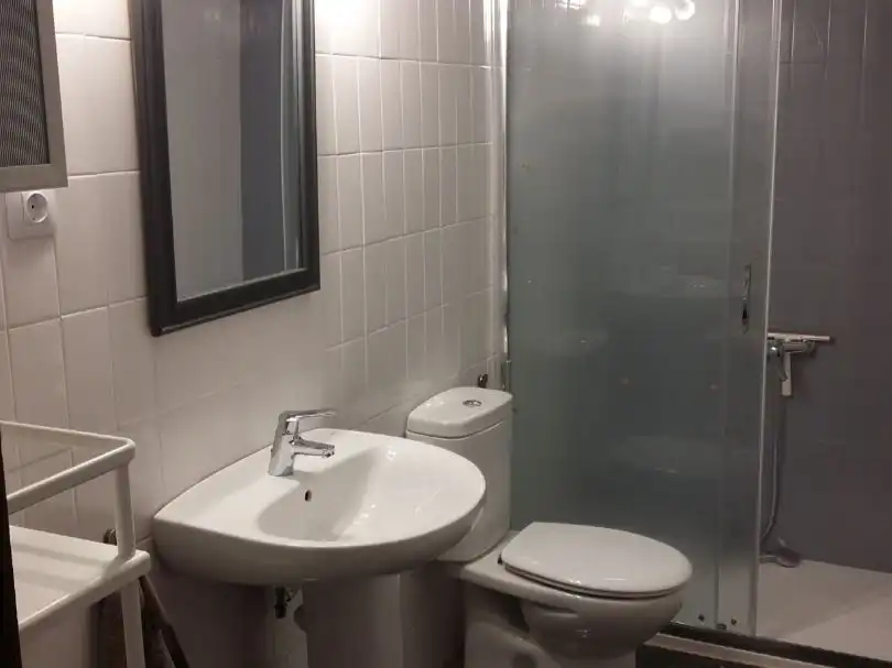 Flat for rent in Avinguda del Comte de Torrefiel, 20, El Llombo Bathroom of Flat for rent in Ontinyent with Terrace, Furnished and Balcony