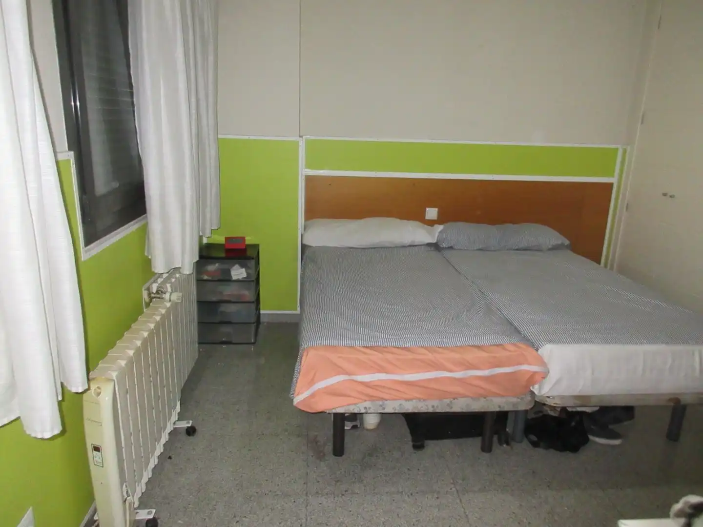 Estudi de lloguer a Avenida del Santuario de Valverde, 18, Montecarmelo Dormitori de Estudi de lloguer en Madrid amb Aire condicionat, Calefacció i Piscina