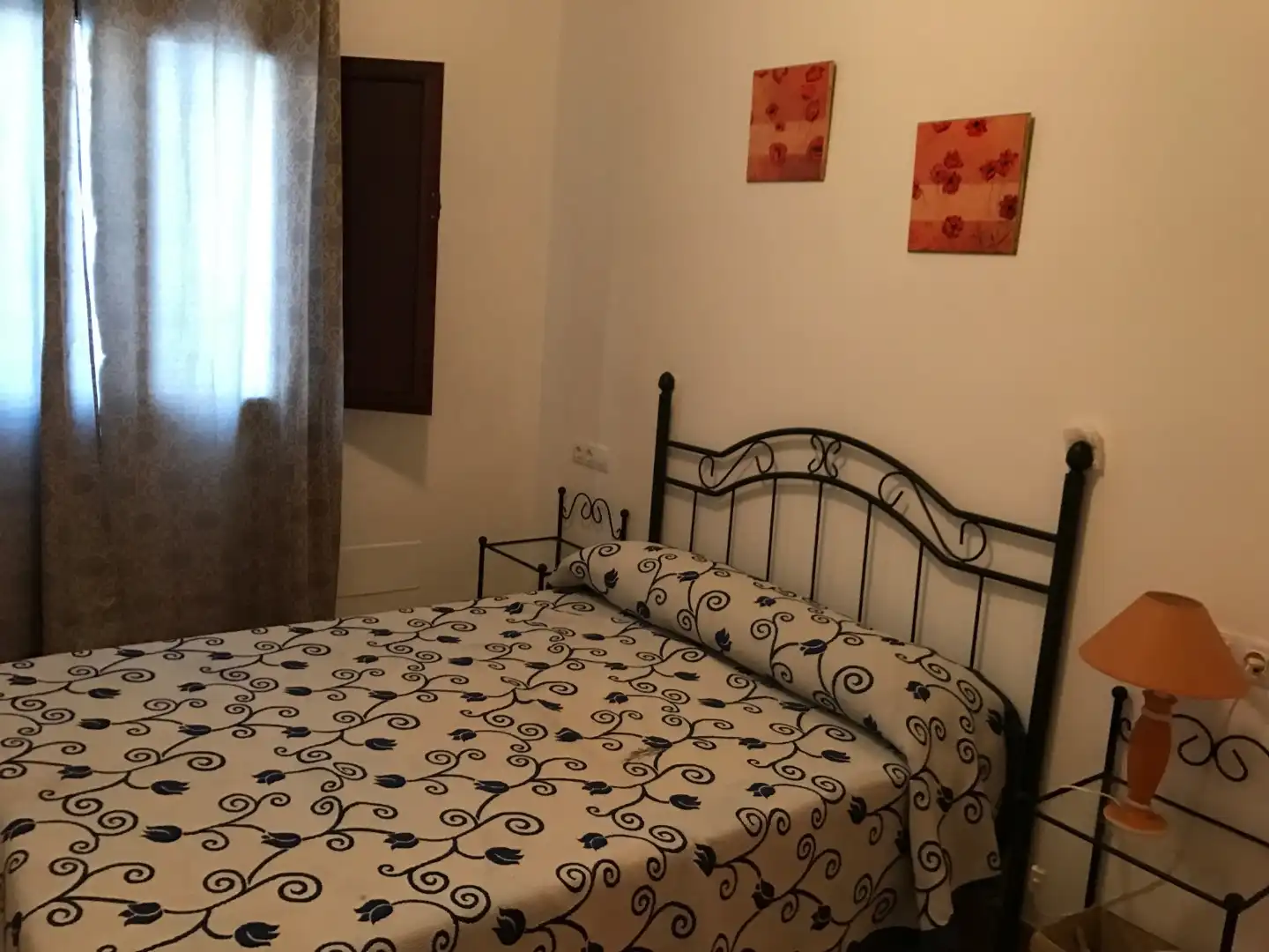 Piso de alquiler en Calle Virgen del Monte, Cazalla de la Sierra Habitación de Piso de alquiler en Cazalla de la Sierra con Aire acondicionado, Calefacción y Horno