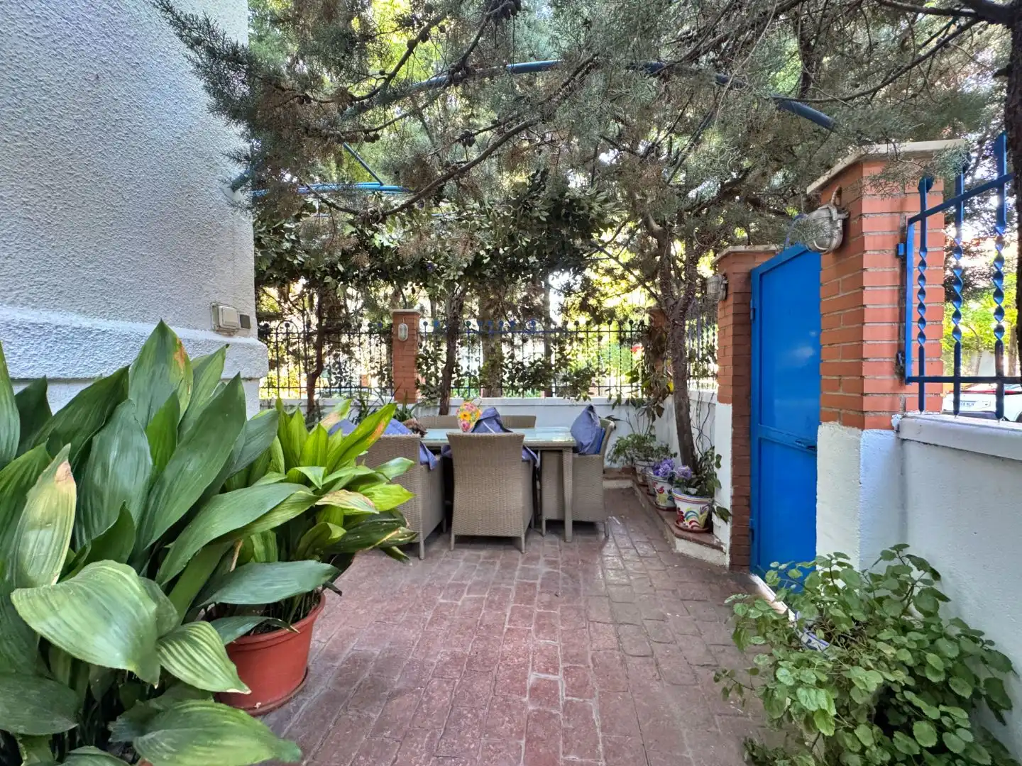 Houses for sale in Calle del Marqués de Vallejo, 13, Madrid Capital Terrace of Houses for sale in Madrid Capital with Air Conditioner