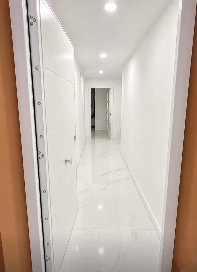 Wohnung zum Verkauf in Urbanizacion UR1, 66, Centro Wohnung zum Verkauf in Alhaurín El Grande mit Klimaanlage, Privatgarten und Schwimmbad
