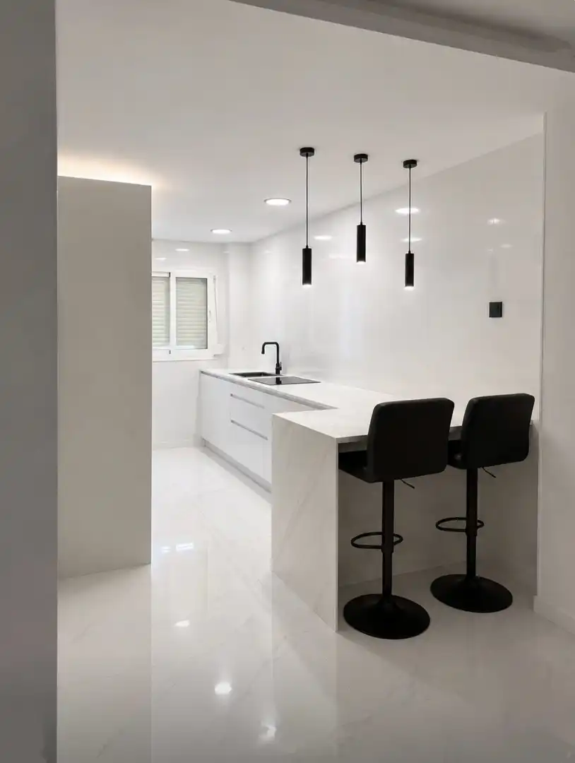 Wohnung zum Verkauf in Urbanizacion UR1, 66, Centro Küche von Wohnung zum Verkauf in Alhaurín El Grande mit Klimaanlage, Privatgarten und Schwimmbad