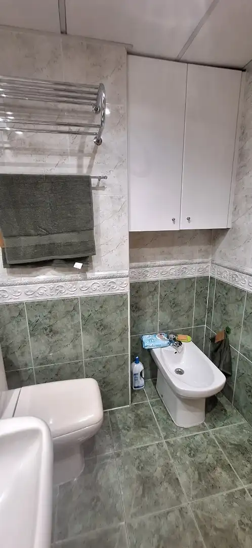 Piso de alquiler en Paseo Condes de Barcelona, 12, Maria Auxiliadora - Barriada de Llera Baño de Piso de alquiler en Badajoz con Aire acondicionado, Calefacción y Terraza