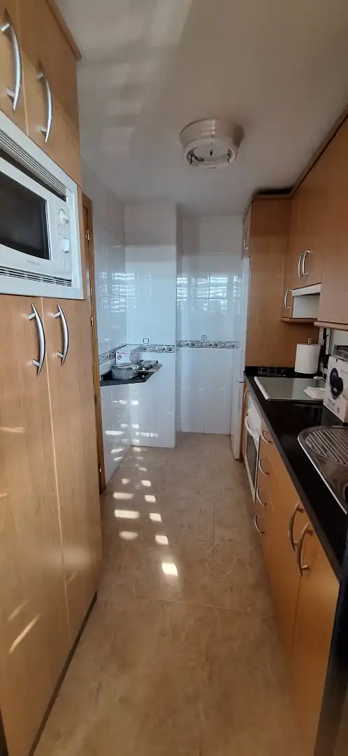 Piso de alquiler en Paseo Condes de Barcelona, 12, Maria Auxiliadora - Barriada de Llera Cocina de Piso de alquiler en Badajoz con Aire acondicionado, Calefacción y Terraza