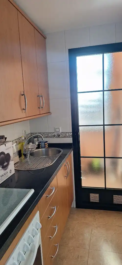 Piso de alquiler en Paseo Condes de Barcelona, 12, Maria Auxiliadora - Barriada de Llera Cocina de Piso de alquiler en Badajoz con Aire acondicionado, Calefacción y Terraza