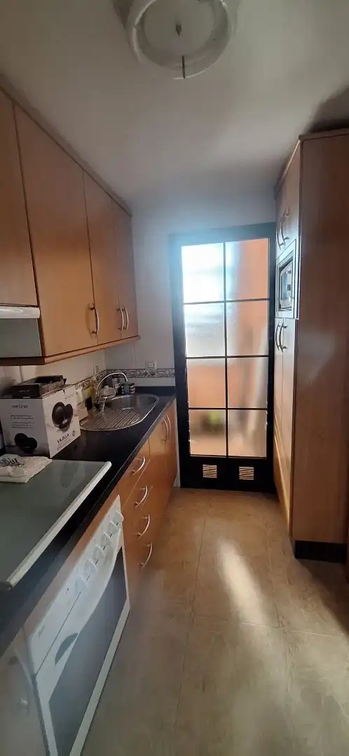 Piso de alquiler en Paseo Condes de Barcelona, 12, Maria Auxiliadora - Barriada de Llera Cocina de Piso de alquiler en Badajoz con Aire acondicionado, Calefacción y Terraza