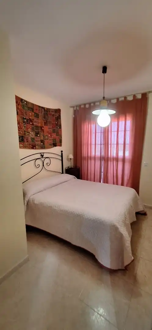 Piso de alquiler en Paseo Condes de Barcelona, 12, Maria Auxiliadora - Barriada de Llera Habitación de Piso de alquiler en Badajoz con Aire acondicionado, Calefacción y Terraza
