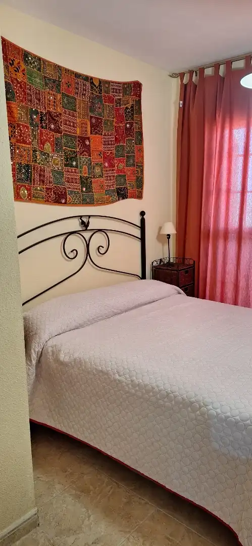 Piso de alquiler en Paseo Condes de Barcelona, 12, Maria Auxiliadora - Barriada de Llera Habitación de Piso de alquiler en Badajoz con Aire acondicionado, Calefacción y Terraza